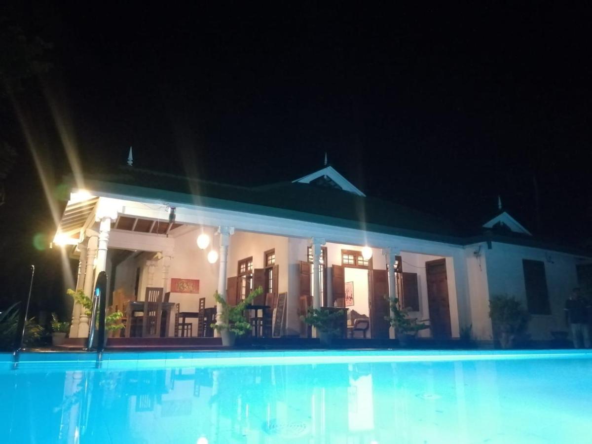 Tranquility Guest House ヒッカドゥワ エクステリア 写真