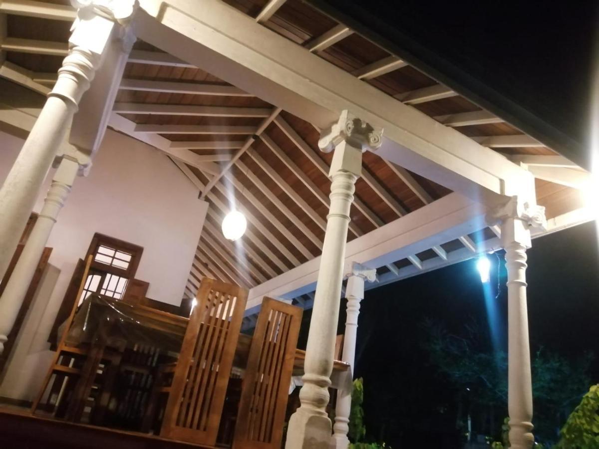 Tranquility Guest House ヒッカドゥワ エクステリア 写真