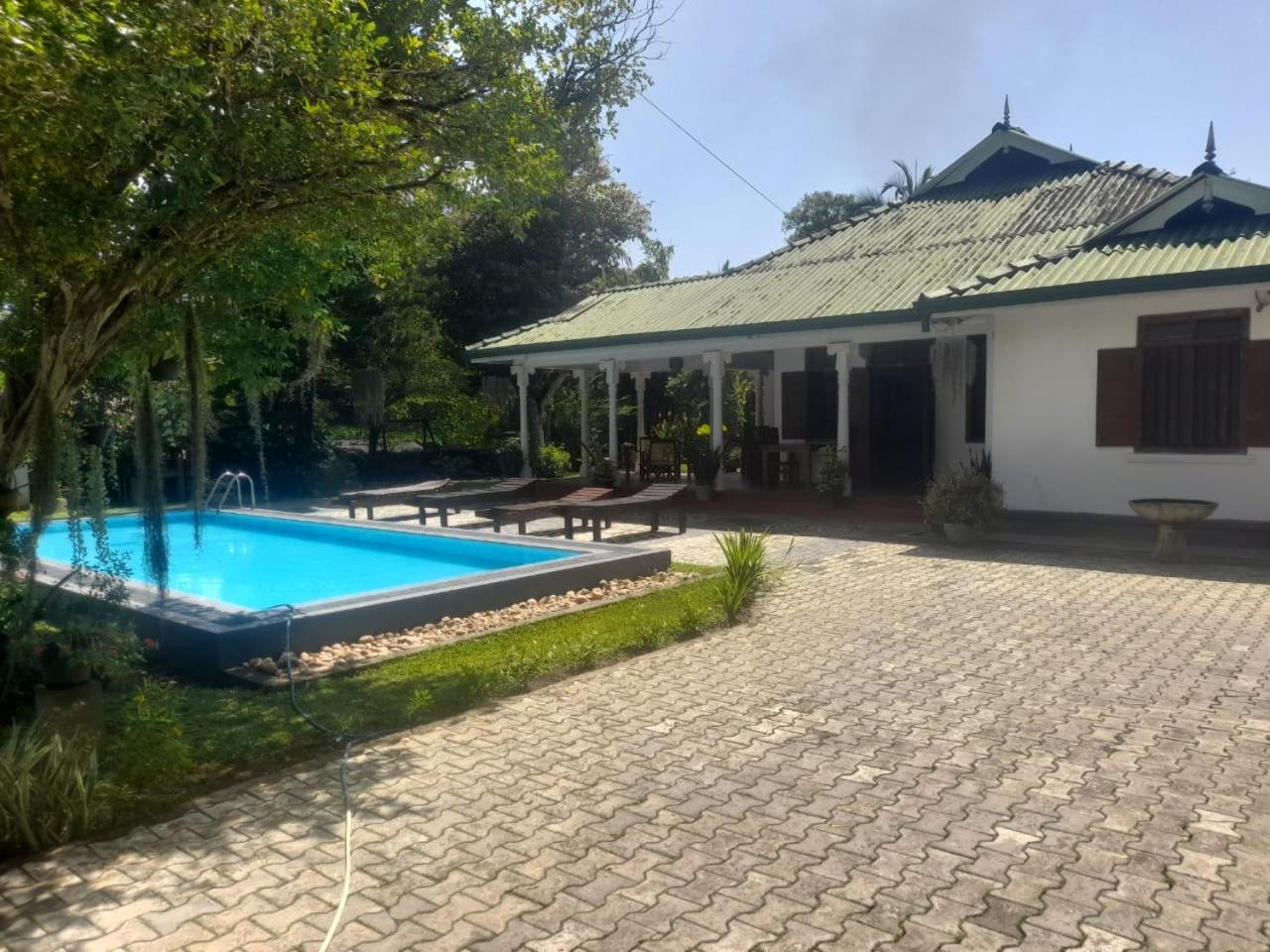 Tranquility Guest House ヒッカドゥワ エクステリア 写真