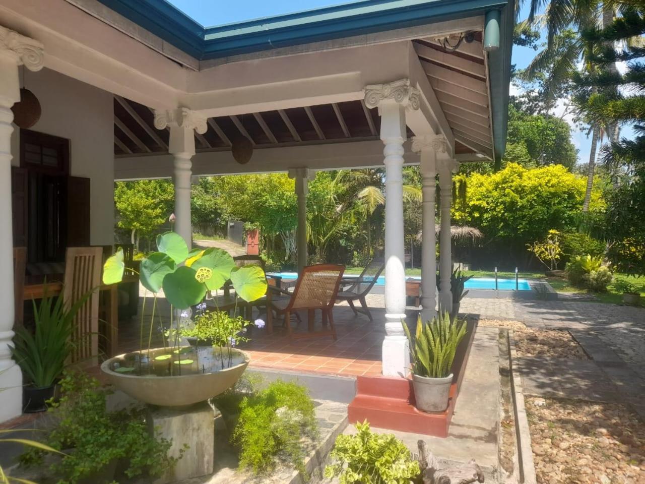 Tranquility Guest House ヒッカドゥワ エクステリア 写真