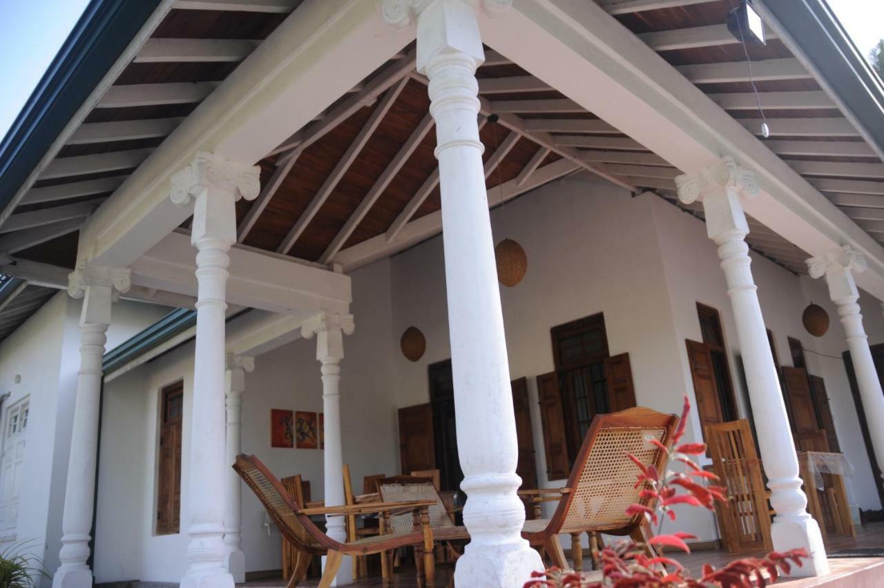 Tranquility Guest House ヒッカドゥワ エクステリア 写真